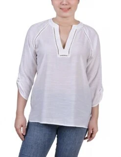 Elegant White Raglan Sleeve Split Neck Blouse with Slubbed Texture