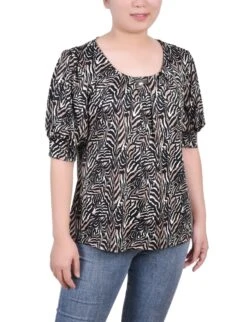 Petite Zebra Print Balloon Sleeve Knit Top with Neck Hardware