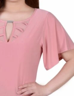 Petite 3/4 Sleeve Blouse with Necklace - Mellow Rose 6 Petite 3/4 Sleeve Blouse with Necklace - Mellow Rose -Dressbarn Store mellow rose 34 sleeve blouse with necklace petite 749191