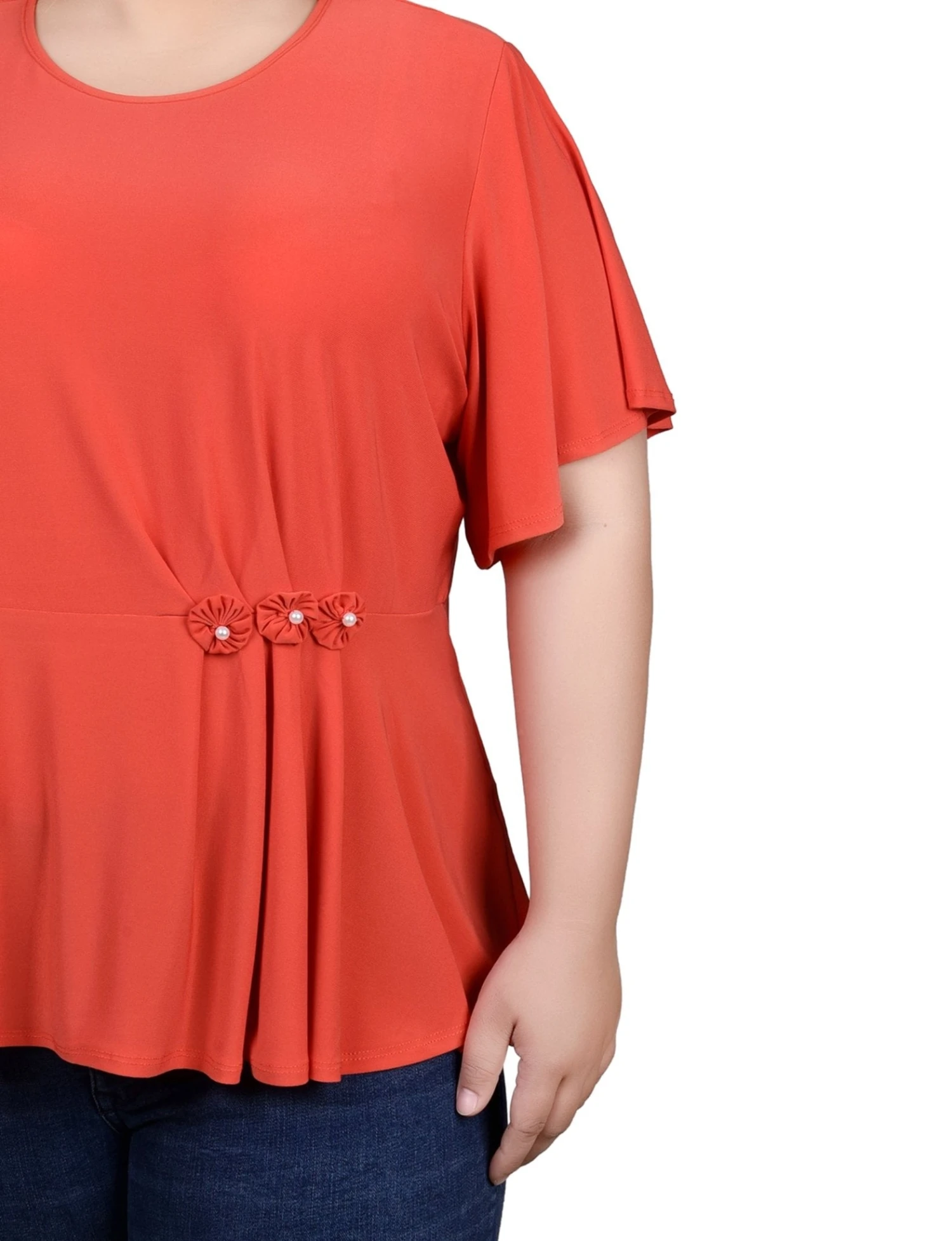 Elegant Plus Size Flutter Sleeve Top with Pearl Flower Waist Detail 7 Elegant Plus Size Flutter Sleeve Top with Pearl Flower Waist Detail - Image 7