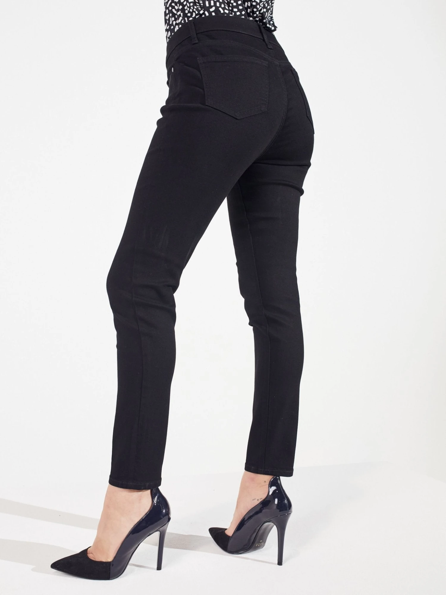 Westport Signature Skinny 5 Pocket Petite Denim Jeans 9 Westport Signature Skinny 5 Pocket Petite Denim Jeans - Image 9