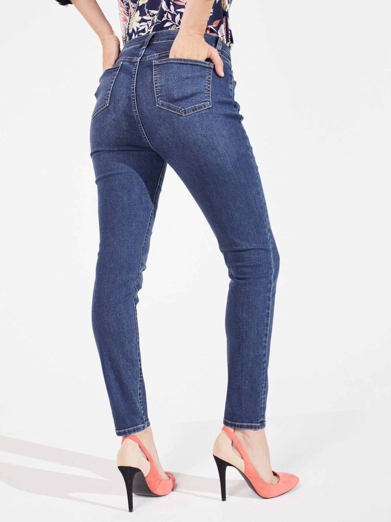 Westport Signature Skinny 5 Pocket Petite Denim Jeans 3 Westport Signature Skinny 5 Pocket Petite Denim Jeans - Image 3