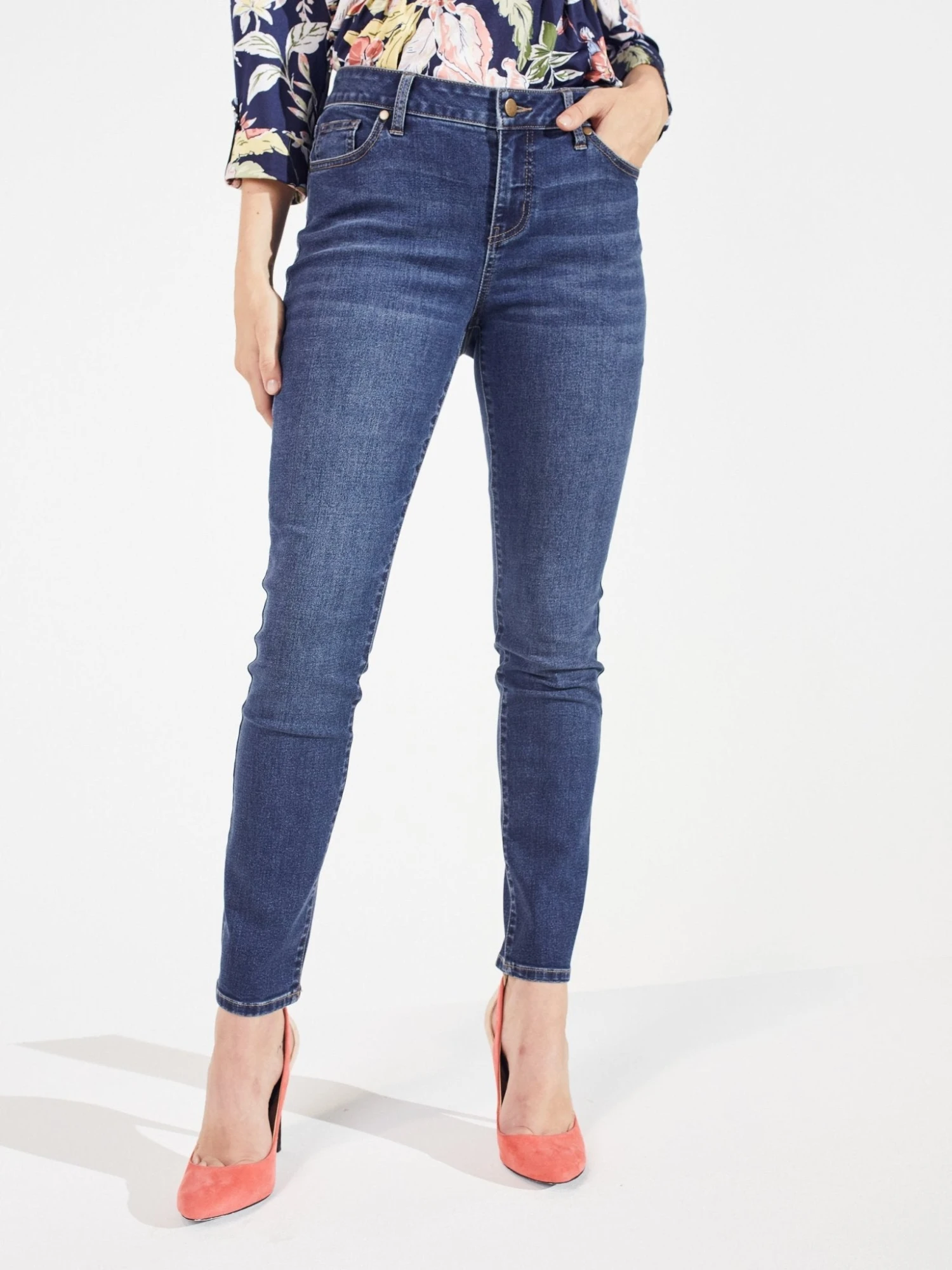 Westport Signature Skinny 5 Pocket Petite Denim Jeans 1 Westport Signature Skinny 5 Pocket Petite Denim Jeans