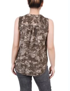 Jackrain Petite Sleeveless Jacquard Y Neck Top in Taupe -Dressbarn Store taupe jackrain sleeveless jacquard y neck top petite 176403
